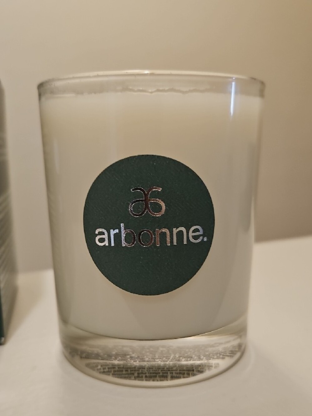 Arbonne Waterlily Woods Candle - Cream & Forest Green - Picture 3 of 7